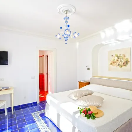 Sleeps 6 Air Con Wifi Vakantiehuis Conca dei Marini