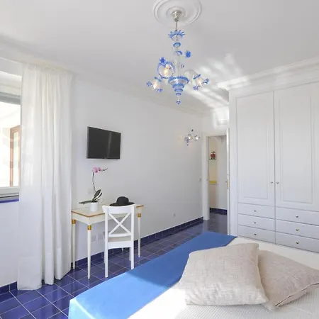 Vakantiehuis Sleeps 6 Air Con Wifi