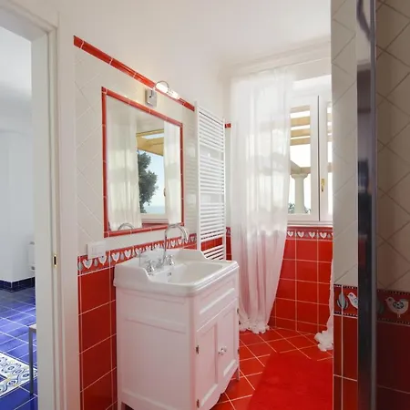 Vakantiehuis Sleeps 6 Air Con Wifi Conca dei Marini