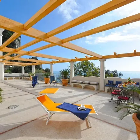 Vakantiehuis Sleeps 6 Air Con Wifi *