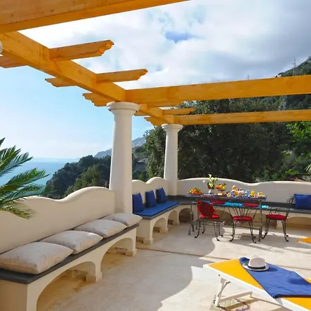 Sleeps 6 Air Con Wifi *