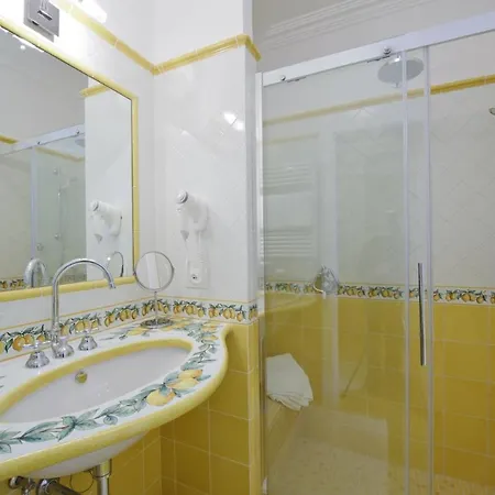 Sleeps 6 Air Con Wifi Conca dei Marini