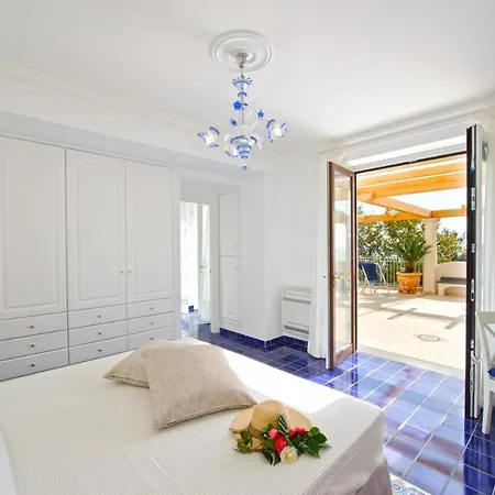 Sleeps 6 Air Con Wifi * Conca dei Marini